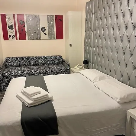 Vittoriale Boutique Di Garda 3* Гардоне Ривьера